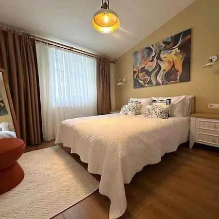 Апартаменты Sahin Pera Suit3 Location 2 Bedroom 3 Ac Great Стамбул