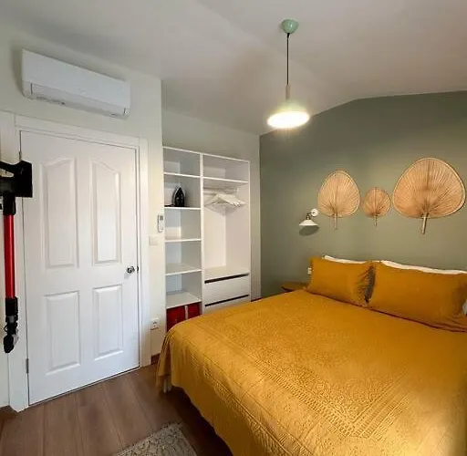 Sahin Pera Suit3 Location 2 Bedroom 3 Ac Great *