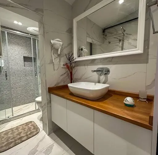 Sahin Pera Suit3 Location 2 Bedroom 3 Ac Great 公寓