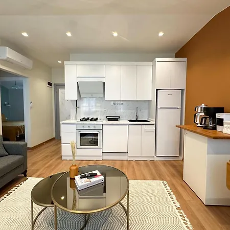 Sahin Pera Suit3 Location 2 Bedroom 3 Ac Great Стамбул